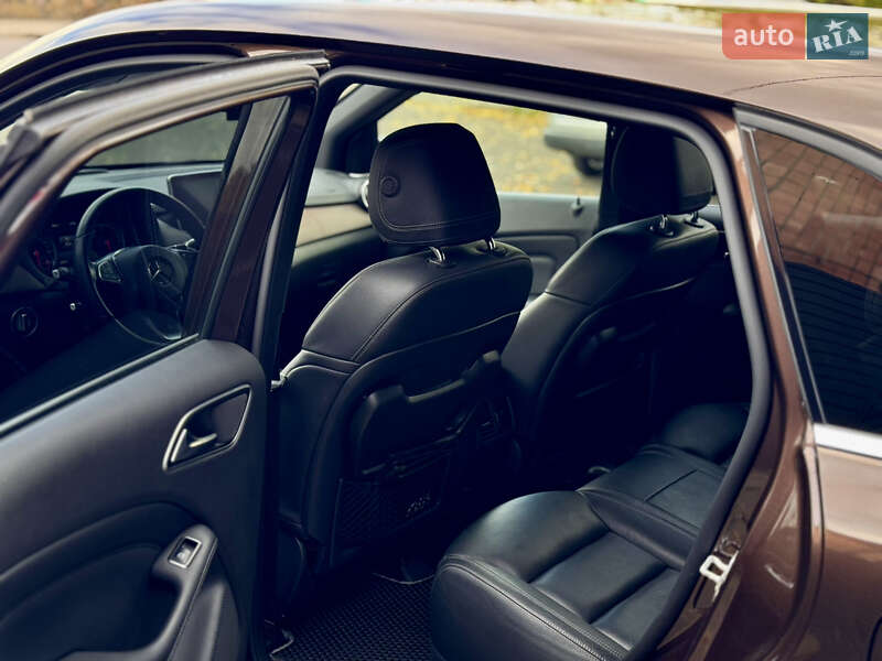 Хетчбек Mercedes-Benz B-Class 2015 в Луцьку