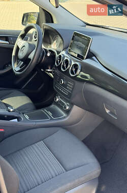 Хэтчбек Mercedes-Benz B-Class 2015 в 