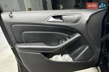 Хетчбек Mercedes-Benz B-Class 2014 в 