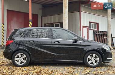 Хэтчбек Mercedes-Benz B-Class 2014 в 