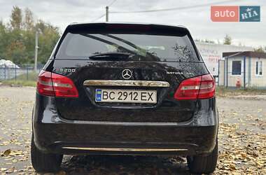 Хэтчбек Mercedes-Benz B-Class 2014 в 