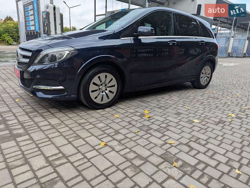 Хэтчбек Mercedes-Benz B-Class 2017 в Луцке фото 9 Хэтчбек Mercedes-Benz B-Class 2017 в Луцке