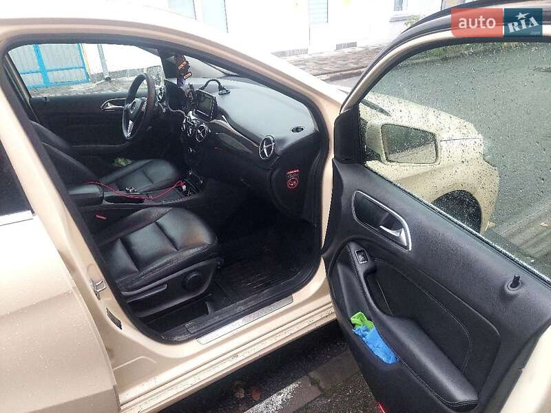Хетчбек Mercedes-Benz B-Class 2013 в Стрию
