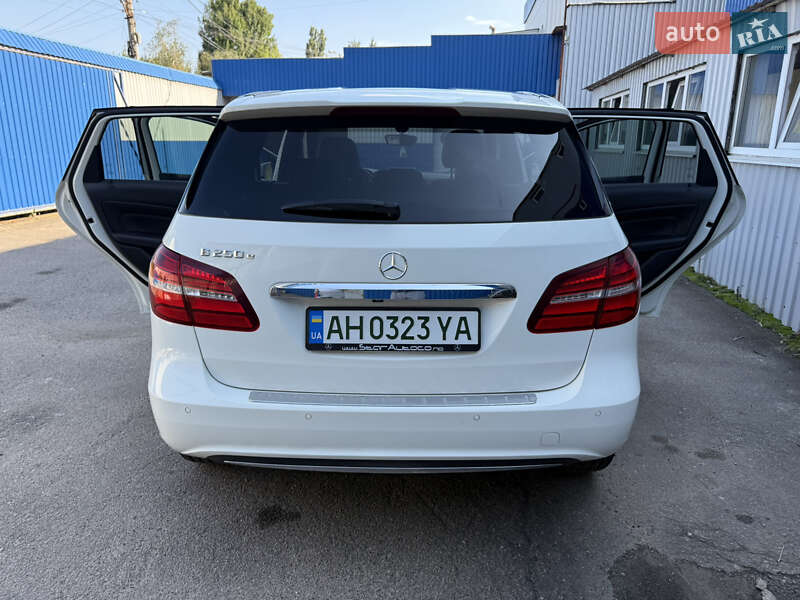 Хэтчбек Mercedes-Benz B-Class 2015 в Дружковке