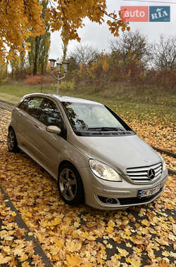 Хэтчбек Mercedes-Benz B-Class 2006 в 