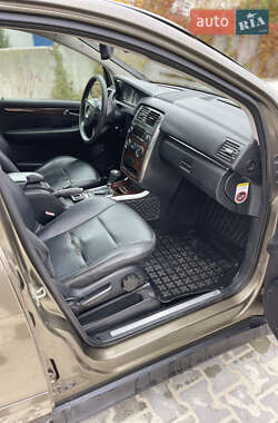 Хэтчбек Mercedes-Benz B-Class 2006 в 
