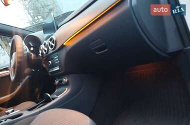 Хетчбек Mercedes-Benz B-Class 2015 в  фото 14 Хетчбек Mercedes-Benz B-Class 2015 в