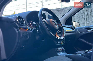 Хетчбек Mercedes-Benz B-Class 2017 в 