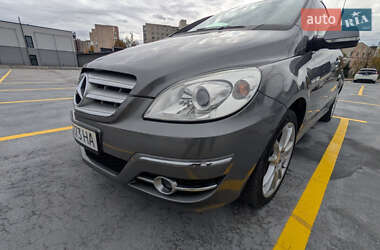 Хетчбек Mercedes-Benz B-Class 2008 в  фото 15 Хетчбек Mercedes-Benz B-Class 2008 в