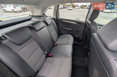 Хетчбек Mercedes-Benz B-Class 2008 в  фото 28 Хетчбек Mercedes-Benz B-Class 2008 в