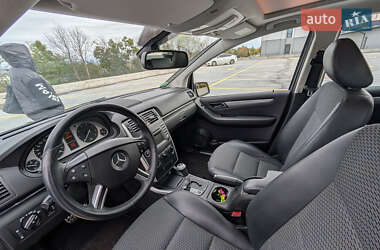 Хетчбек Mercedes-Benz B-Class 2008 в  фото 30 Хетчбек Mercedes-Benz B-Class 2008 в