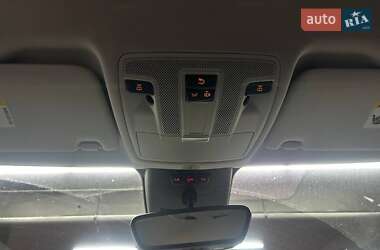Хетчбек Mercedes-Benz B-Class 2015 в  фото 12 Хетчбек Mercedes-Benz B-Class 2015 в