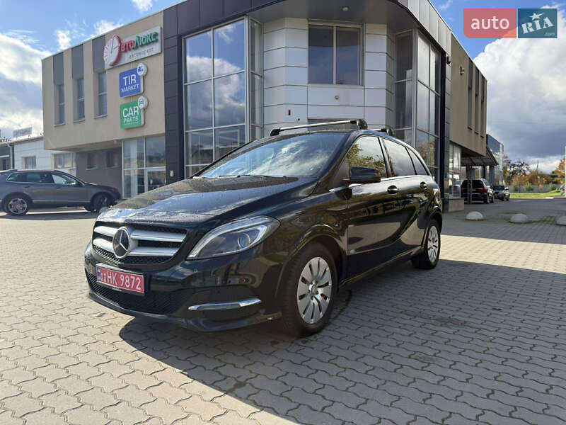 Хэтчбек Mercedes-Benz B-Class 2015 в Радехове фото Хэтчбек Mercedes-Benz B-Class 2015 в Радехове