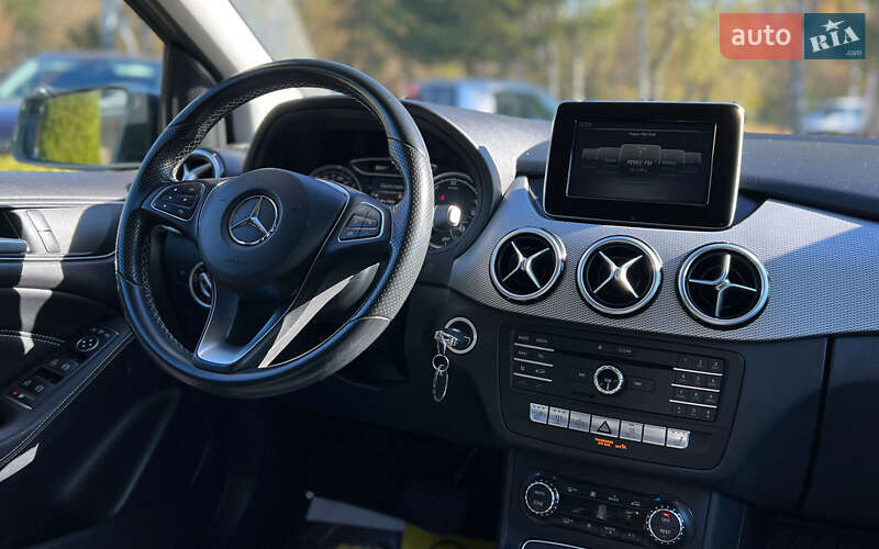 Хэтчбек Mercedes-Benz B-Class 2015 в Львове