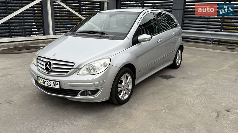 Хетчбек Mercedes-Benz B-Class 2006 в  фото Хетчбек Mercedes-Benz B-Class 2006 в