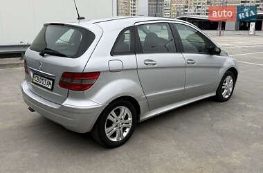 Хетчбек Mercedes-Benz B-Class 2006 в  фото 5 Хетчбек Mercedes-Benz B-Class 2006 в
