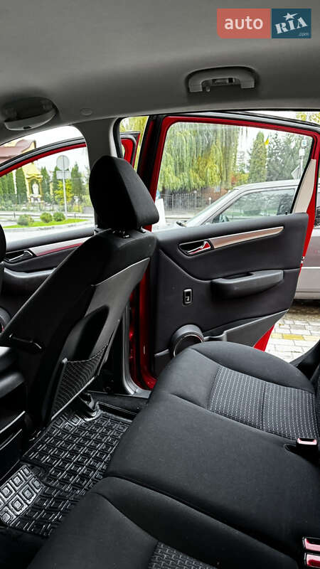 Хетчбек Mercedes-Benz B-Class 2011 в Львові фото 8 Хетчбек Mercedes-Benz B-Class 2011 в Львові