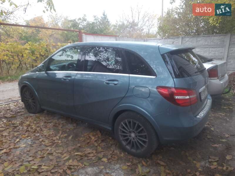 Хетчбек Mercedes-Benz B-Class 2015 в Дніпрі