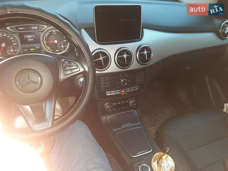 Хетчбек Mercedes-Benz B-Class 2015 в Дніпрі