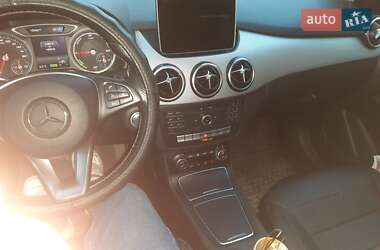 Хетчбек Mercedes-Benz B-Class 2015 в  фото 5 Хетчбек Mercedes-Benz B-Class 2015 в