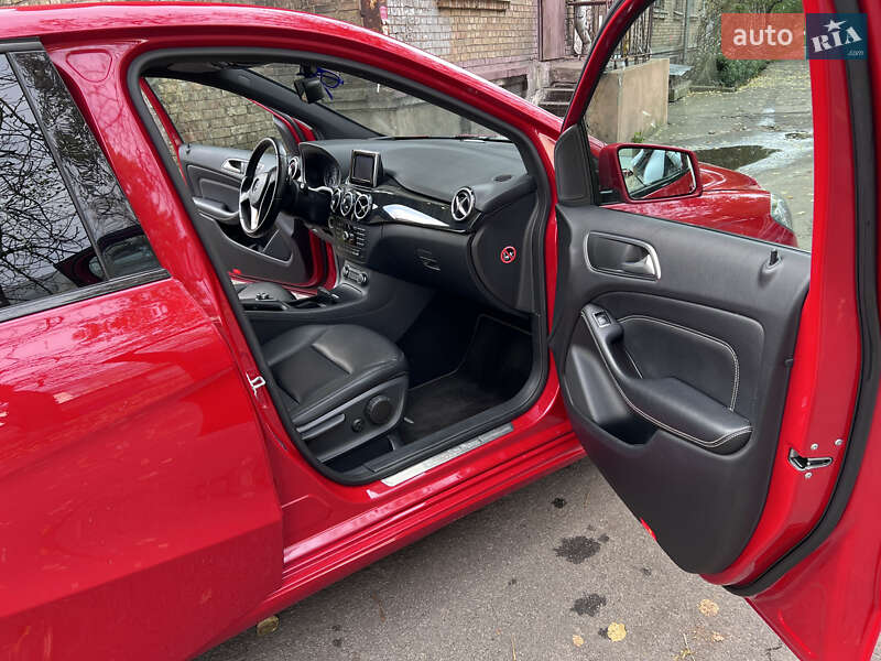 Хетчбек Mercedes-Benz B-Class 2012 в Києві фото 11 Хетчбек Mercedes-Benz B-Class 2012 в Києві