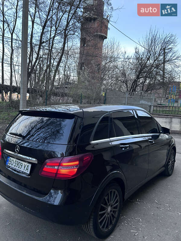 Хетчбек Mercedes-Benz B-Class 2016 в Тернополі фото 8 Хетчбек Mercedes-Benz B-Class 2016 в Тернополі