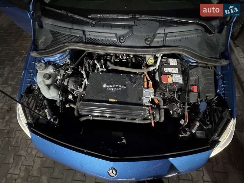 Хетчбек Mercedes-Benz B-Class 2014 в Полтаві фото 5 Хетчбек Mercedes-Benz B-Class 2014 в Полтаві