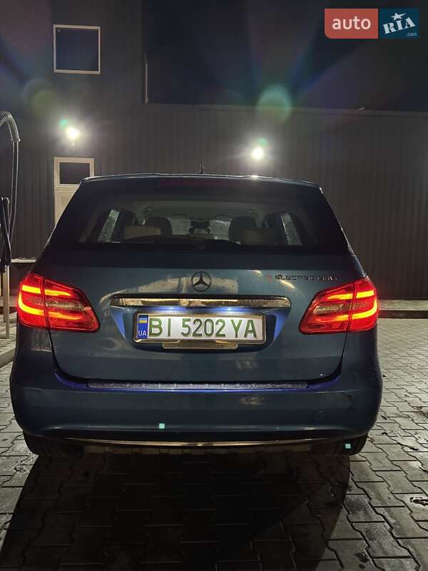 Хетчбек Mercedes-Benz B-Class 2014 в Полтаві фото 2 Хетчбек Mercedes-Benz B-Class 2014 в Полтаві