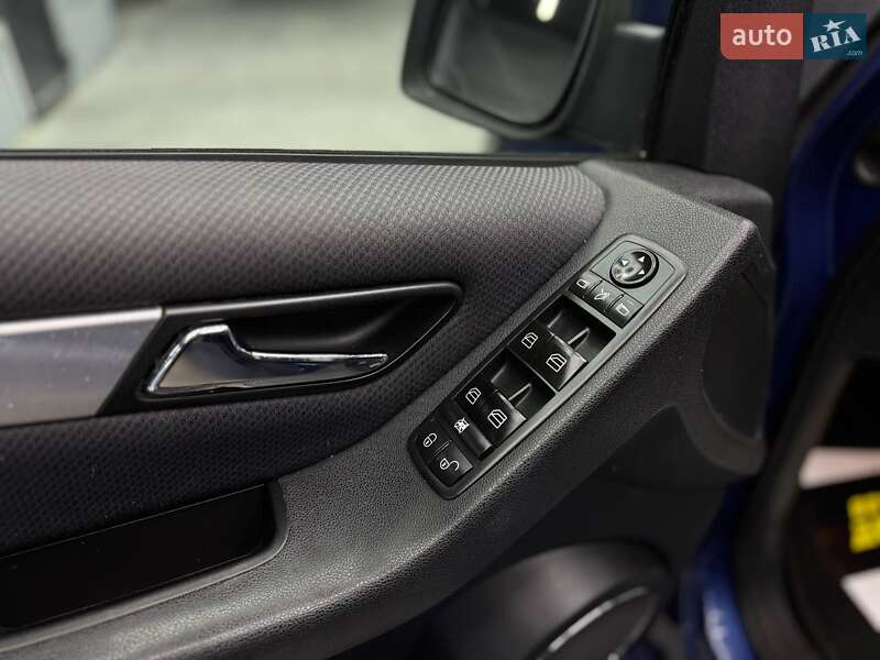 Хетчбек Mercedes-Benz B-Class 2010 в Чернівцях фото 7 Хетчбек Mercedes-Benz B-Class 2010 в Чернівцях