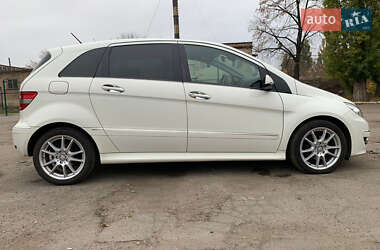 Хэтчбек Mercedes-Benz B-Class 2010 в 