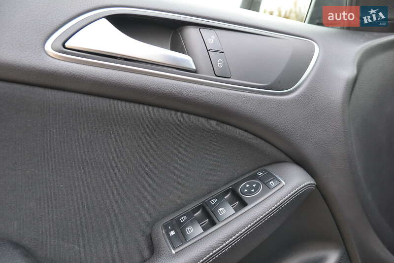 Хэтчбек Mercedes-Benz B-Class 2015 в Луцке