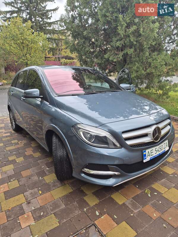 Хэтчбек Mercedes-Benz B-Class 2015 в Днепре фото 6 Хэтчбек Mercedes-Benz B-Class 2015 в Днепре