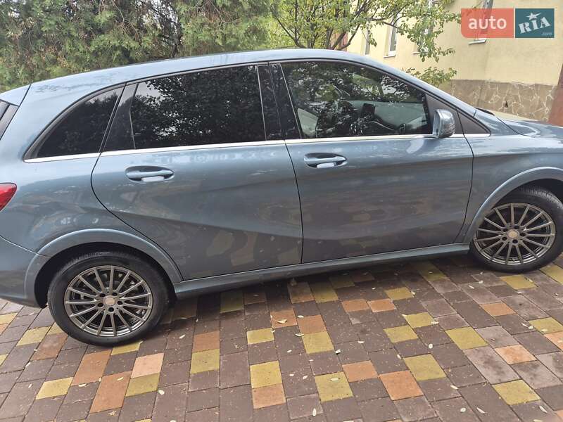 Хэтчбек Mercedes-Benz B-Class 2015 в Днепре фото 8 Хэтчбек Mercedes-Benz B-Class 2015 в Днепре