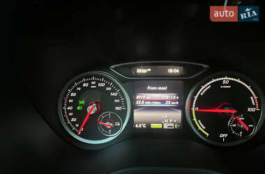 Хэтчбек Mercedes-Benz B-Class 2015 в 
