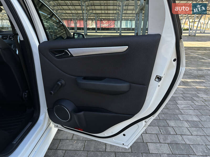 Хетчбек Mercedes-Benz B-Class 2010 в Львові фото 30 Хетчбек Mercedes-Benz B-Class 2010 в Львові