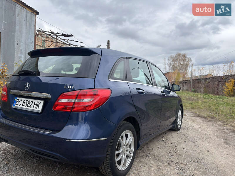 Хэтчбек Mercedes-Benz B-Class 2012 в Ровно фото 6 Хэтчбек Mercedes-Benz B-Class 2012 в Ровно