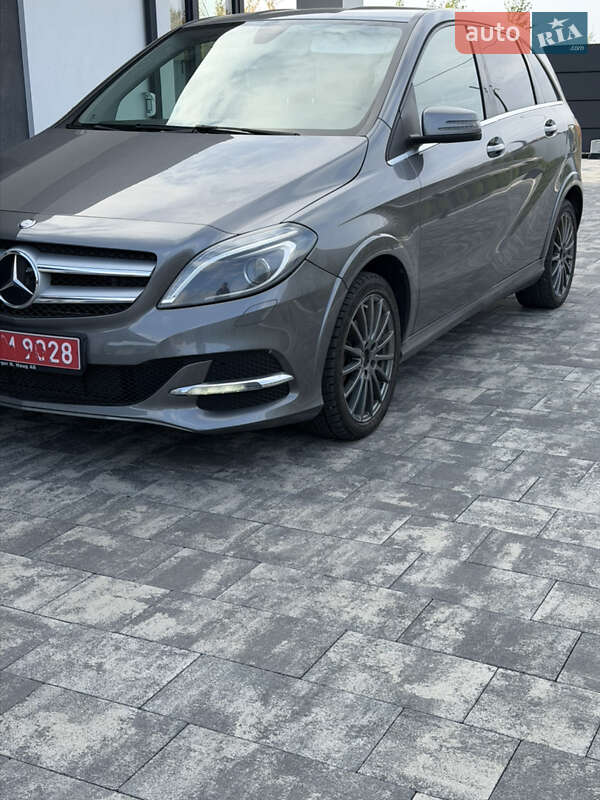 Хэтчбек Mercedes-Benz B-Class 2015 в Ковеле фото 4 Хэтчбек Mercedes-Benz B-Class 2015 в Ковеле