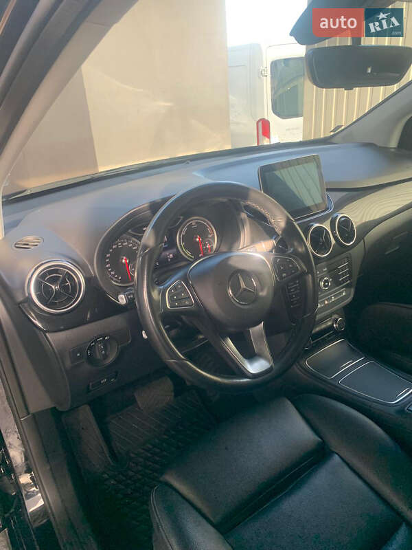 Хэтчбек Mercedes-Benz B-Class 2017 в Козине