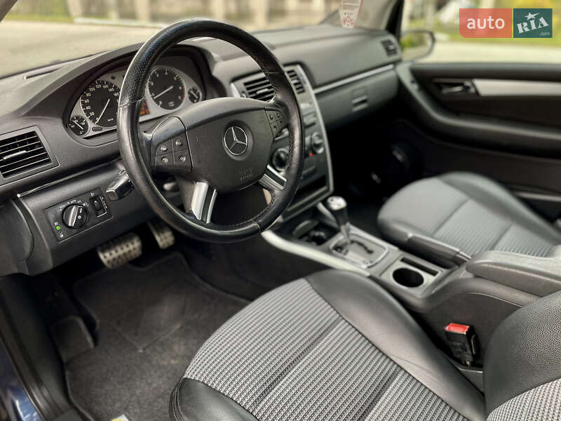 Хетчбек Mercedes-Benz B-Class 2005 в Львові фото 18 Хетчбек Mercedes-Benz B-Class 2005 в Львові