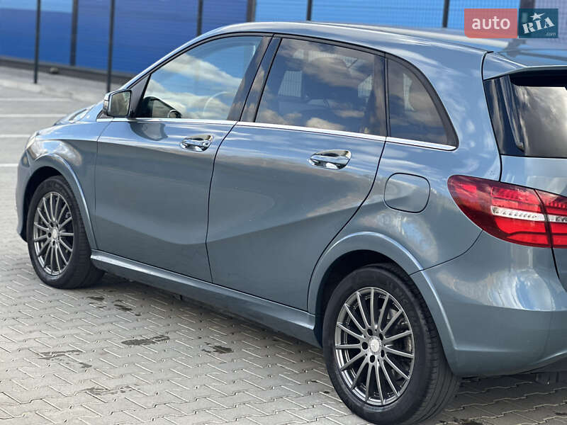 Хетчбек Mercedes-Benz B-Class 2015 в Львові фото 17 Хетчбек Mercedes-Benz B-Class 2015 в Львові