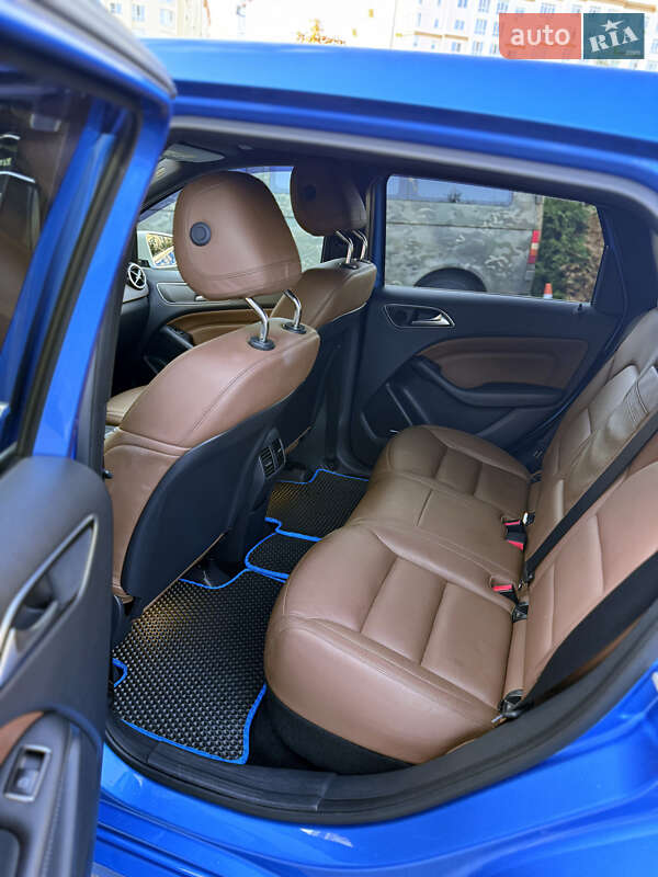 Хэтчбек Mercedes-Benz B-Class 2016 в Киеве фото 17 Хэтчбек Mercedes-Benz B-Class 2016 в Киеве