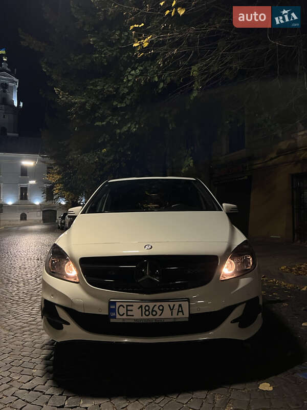 Хэтчбек Mercedes-Benz B-Class 2015 в Черновцах