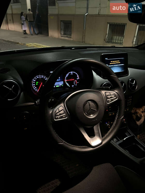 Хэтчбек Mercedes-Benz B-Class 2015 в Черновцах
