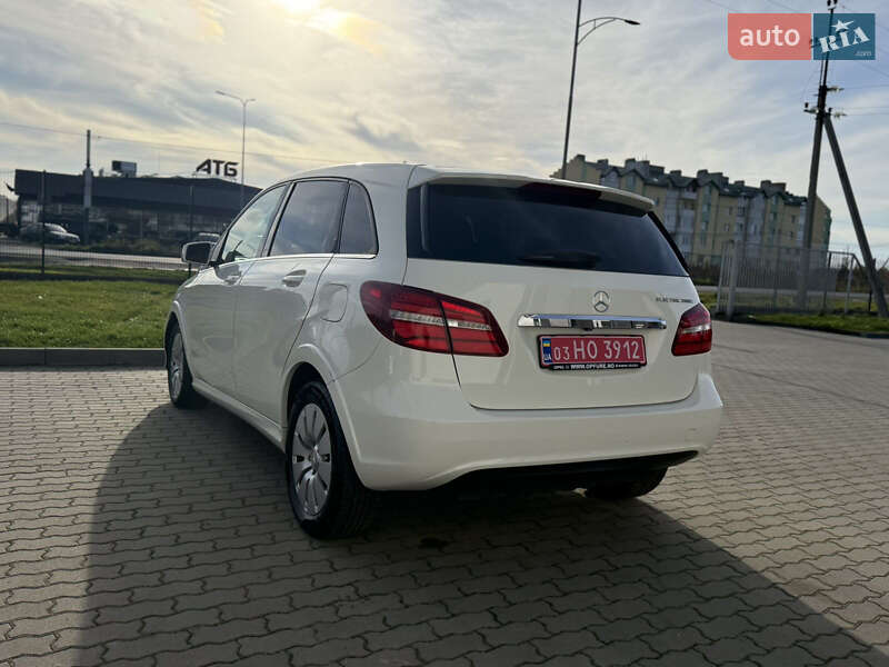 Хэтчбек Mercedes-Benz B-Class 2015 в Радехове фото 4 Хэтчбек Mercedes-Benz B-Class 2015 в Радехове