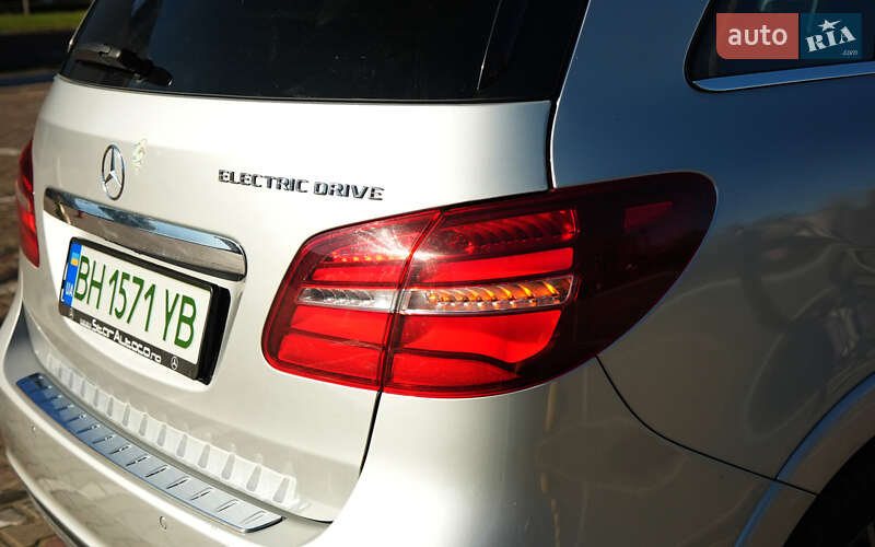 Хэтчбек Mercedes-Benz B-Class 2015 в Одессе