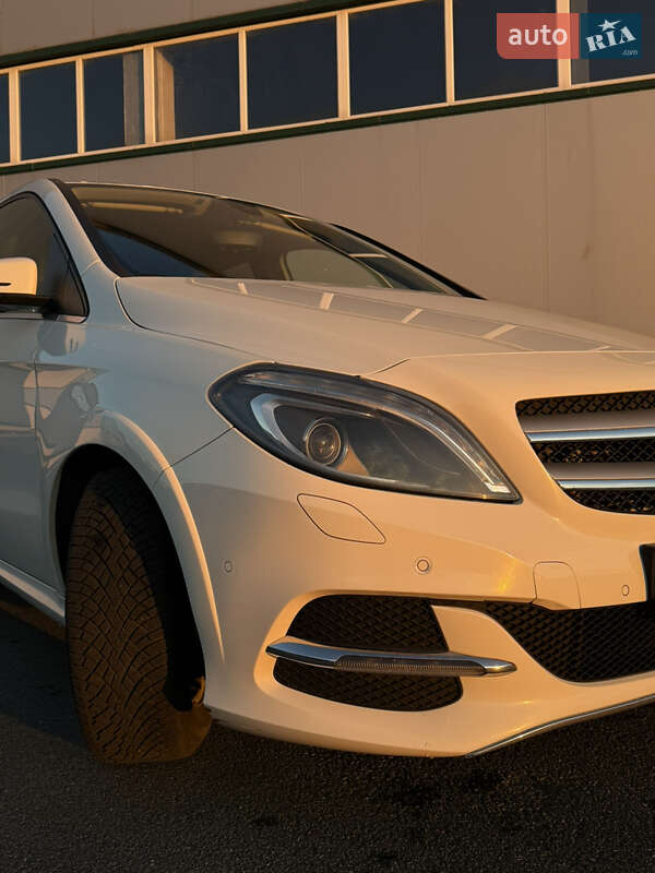 Хэтчбек Mercedes-Benz B-Class 2015 в Виннице фото 11 Хэтчбек Mercedes-Benz B-Class 2015 в Виннице