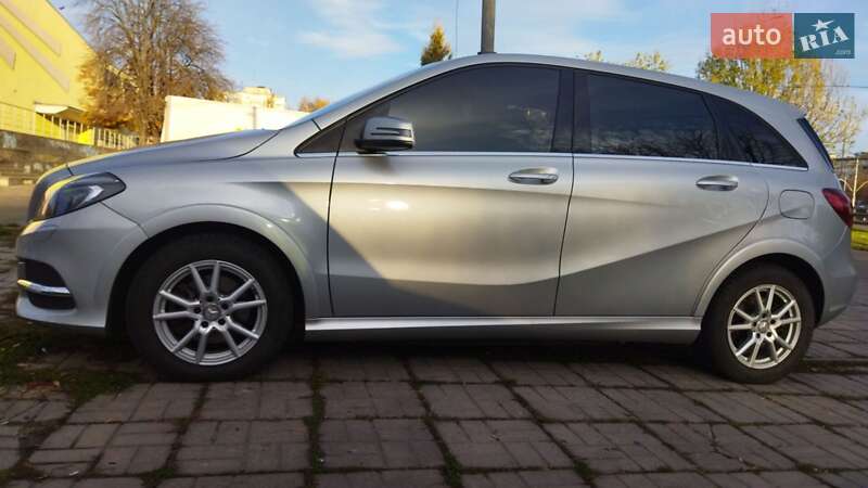 Хэтчбек Mercedes-Benz B-Class 2016 в Киеве