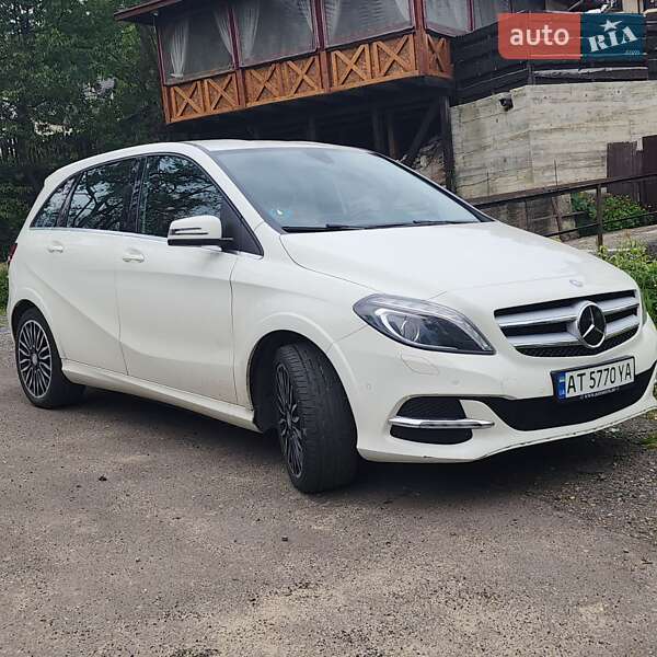 Хэтчбек Mercedes-Benz B-Class 2015 в Ивано-Франковске