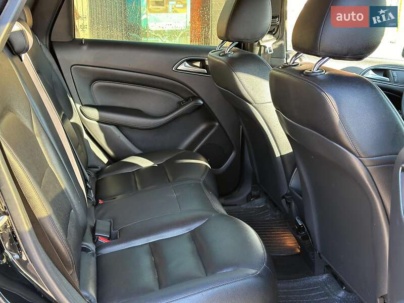 Хетчбек Mercedes-Benz B-Class 2014 в Вінниці фото 24 Хетчбек Mercedes-Benz B-Class 2014 в Вінниці