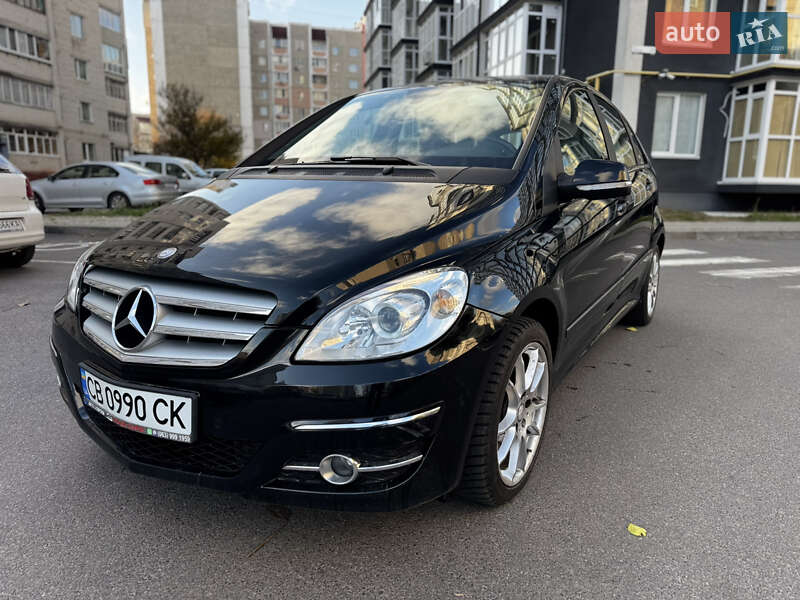 Хетчбек Mercedes-Benz B-Class 2011 в Чернігові